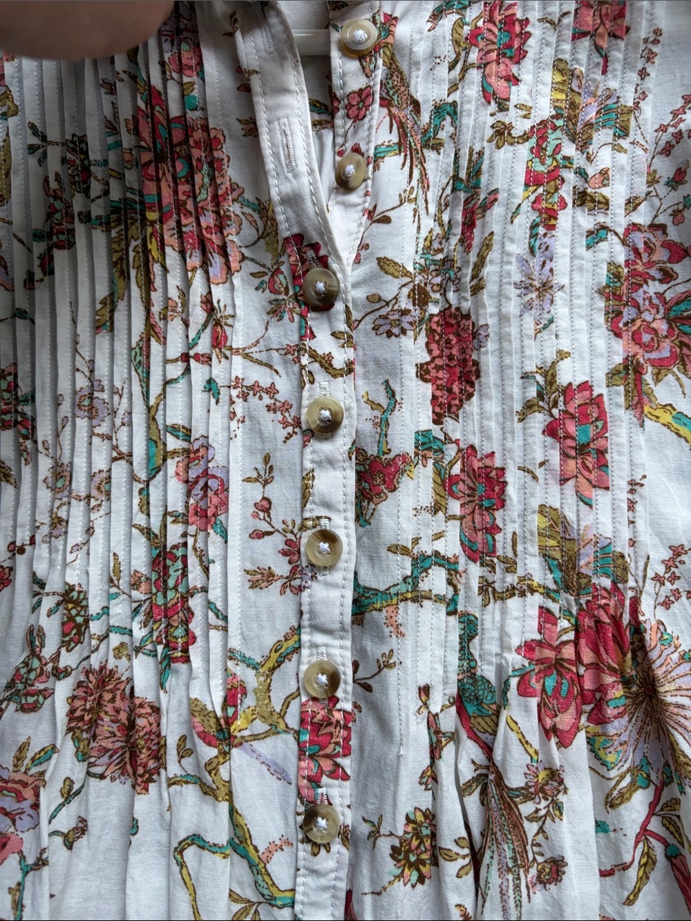 Pilcro by Anthropologie Bird Printed Pintuck 3/4 Button-Front Blouse, Size M - Picture 9 of 12